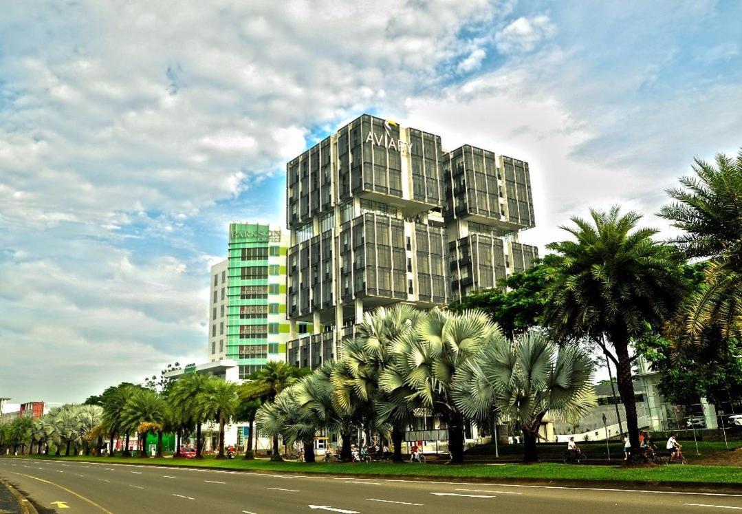 Hotel Aviary Bintaro Serpong Exterior foto